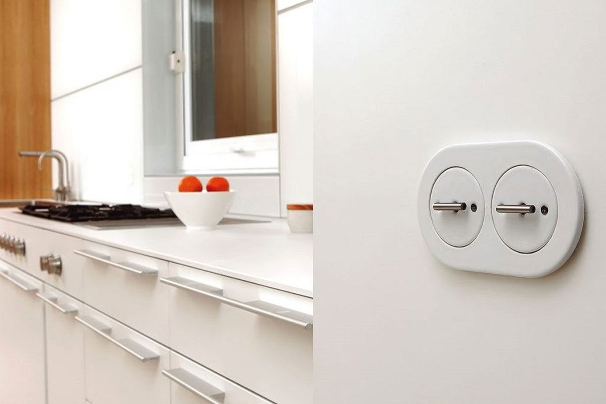 استانداردهای نصب کلید و پریز برق در آشپزخانه