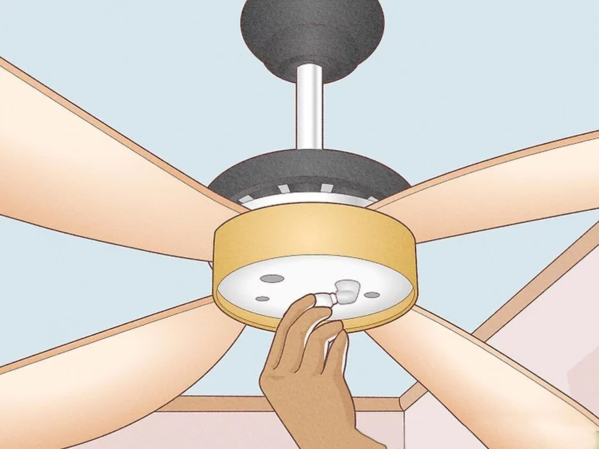 تعویض لامپ پنکه سقفی