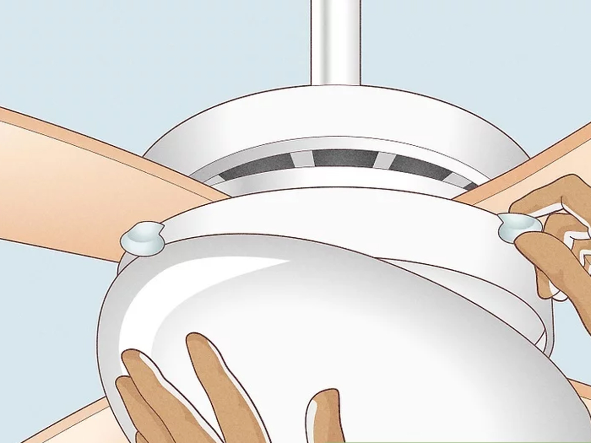 تعویض لامپ پنکه سقفی