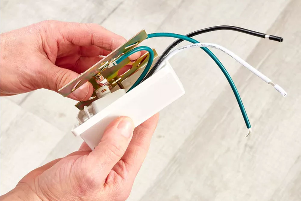 برداشتن قاب صفحه نصب