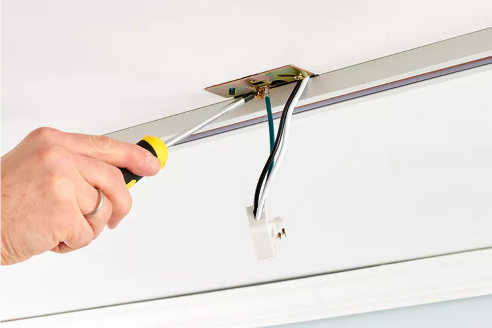 وصل صفحه نصب به چراغ ریلی