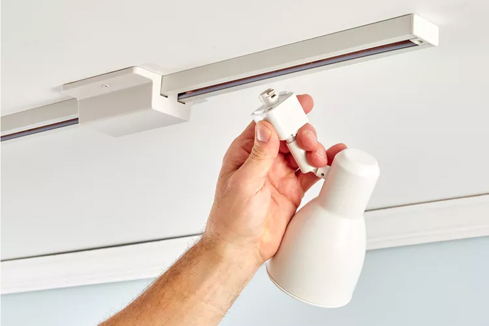 نصب چراغ به ریل