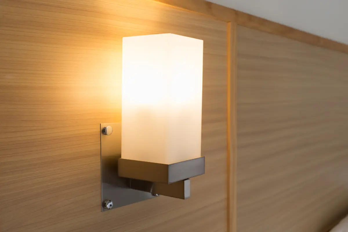 لوستر مدرن دیواری