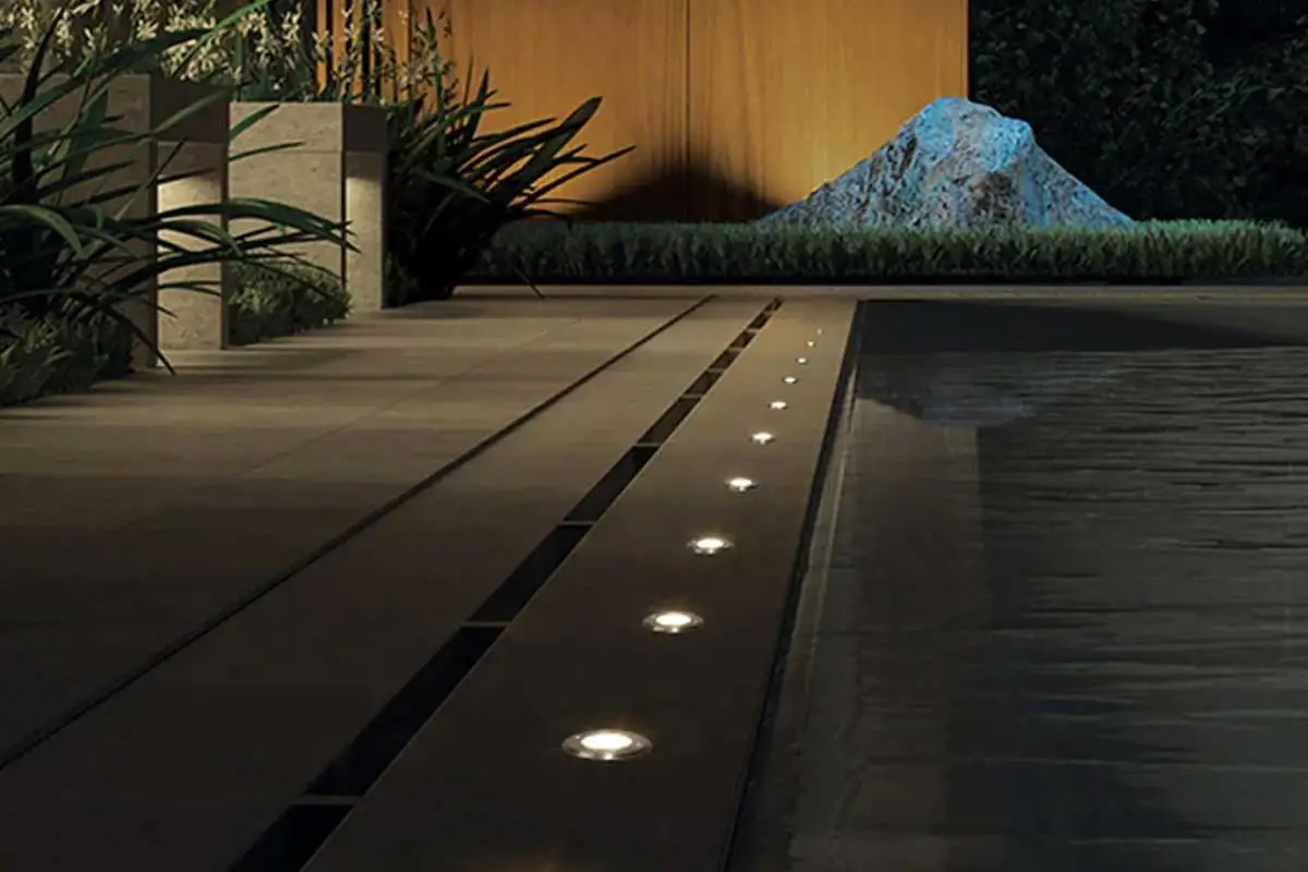 عکس چراغ دفنی با رنگ لامپ آفتابی