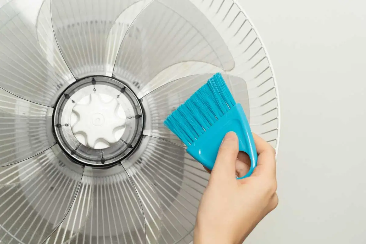 عکس تمیز کردن پنکه مه پاش