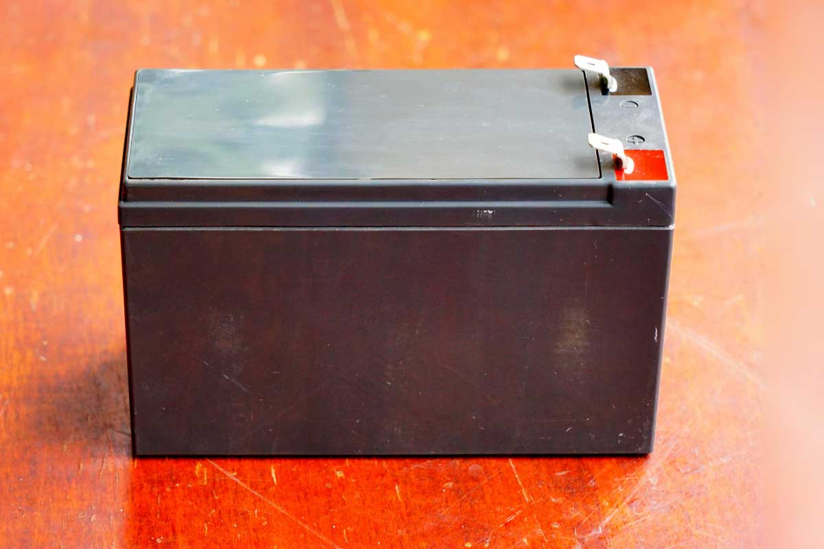 عکس باتری یو پی اس