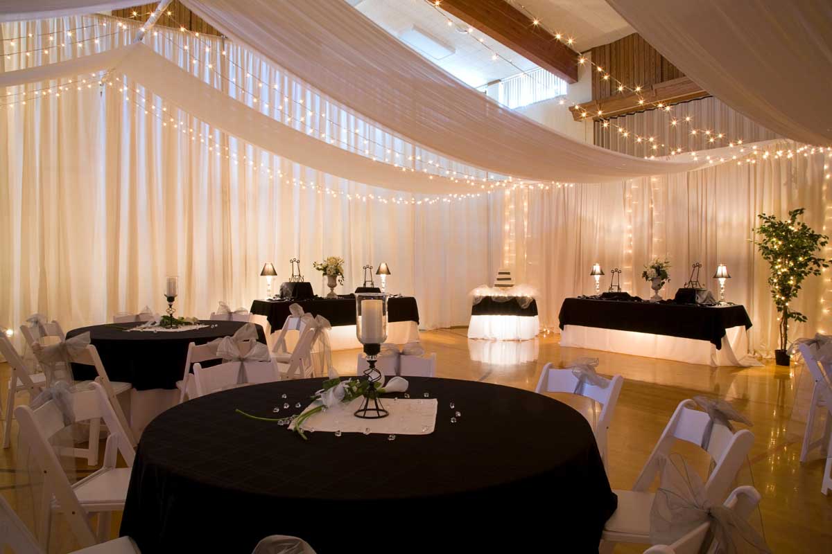 نورپردازی مینیمالیستی تالار