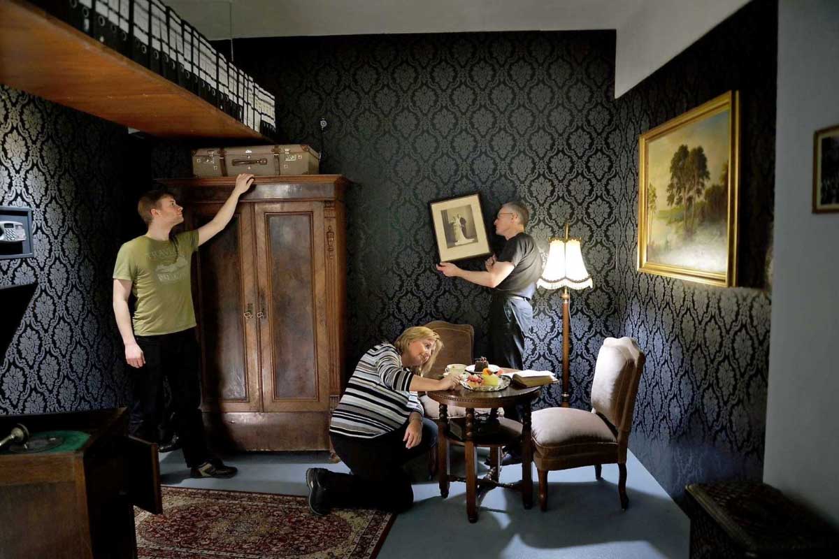 نورپردازی مناسب برای اتاق فرار با ژانر پلیسی چیست؟