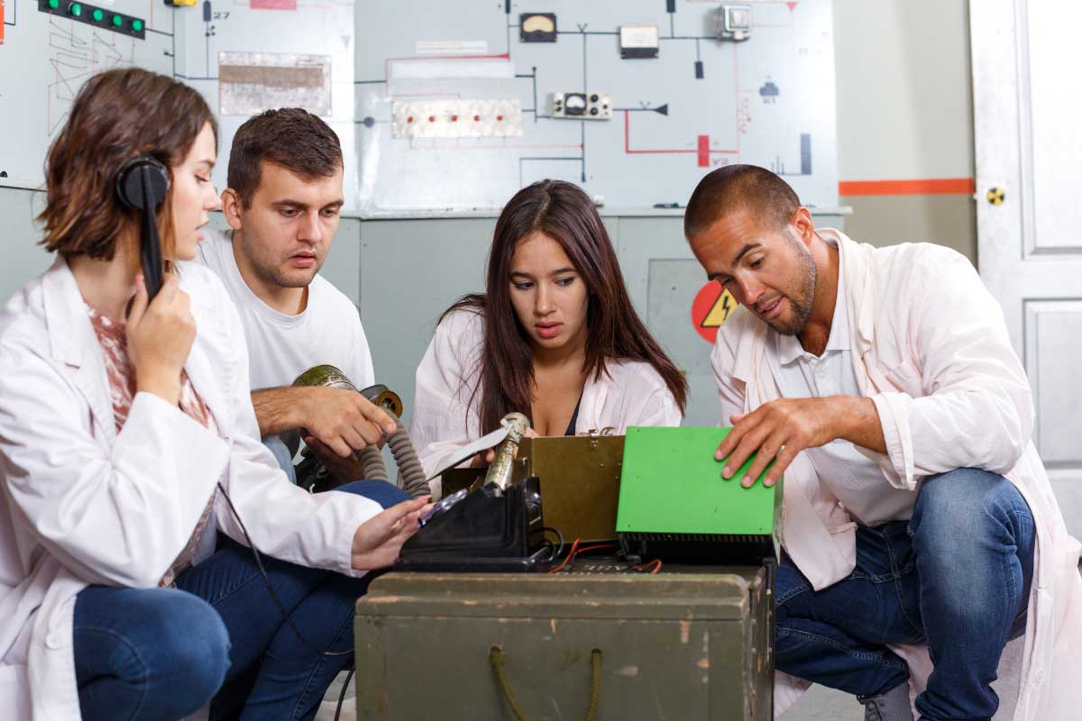 اصول نورپردازی اتاق فرار با ژانر پلیسی