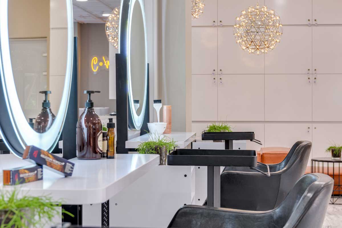 نورپردازی وظیفهای در سالن زیبایی