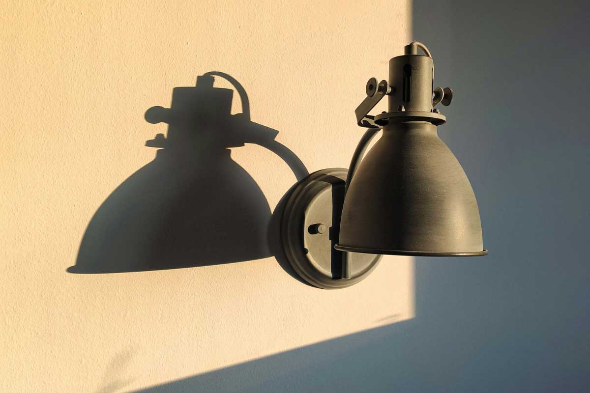 کاربرد چراغ دیواری چیست؟