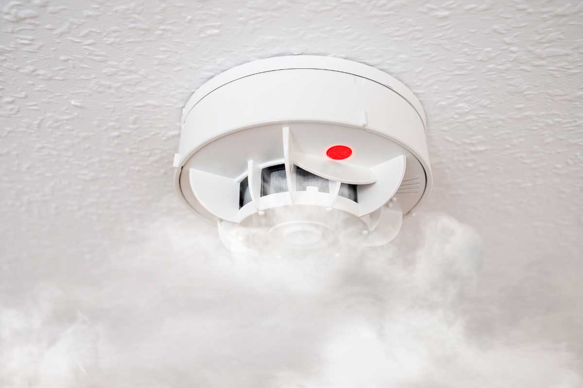 نصب سنسور دود و حرارت برای پیشگیری از آتش سوزی