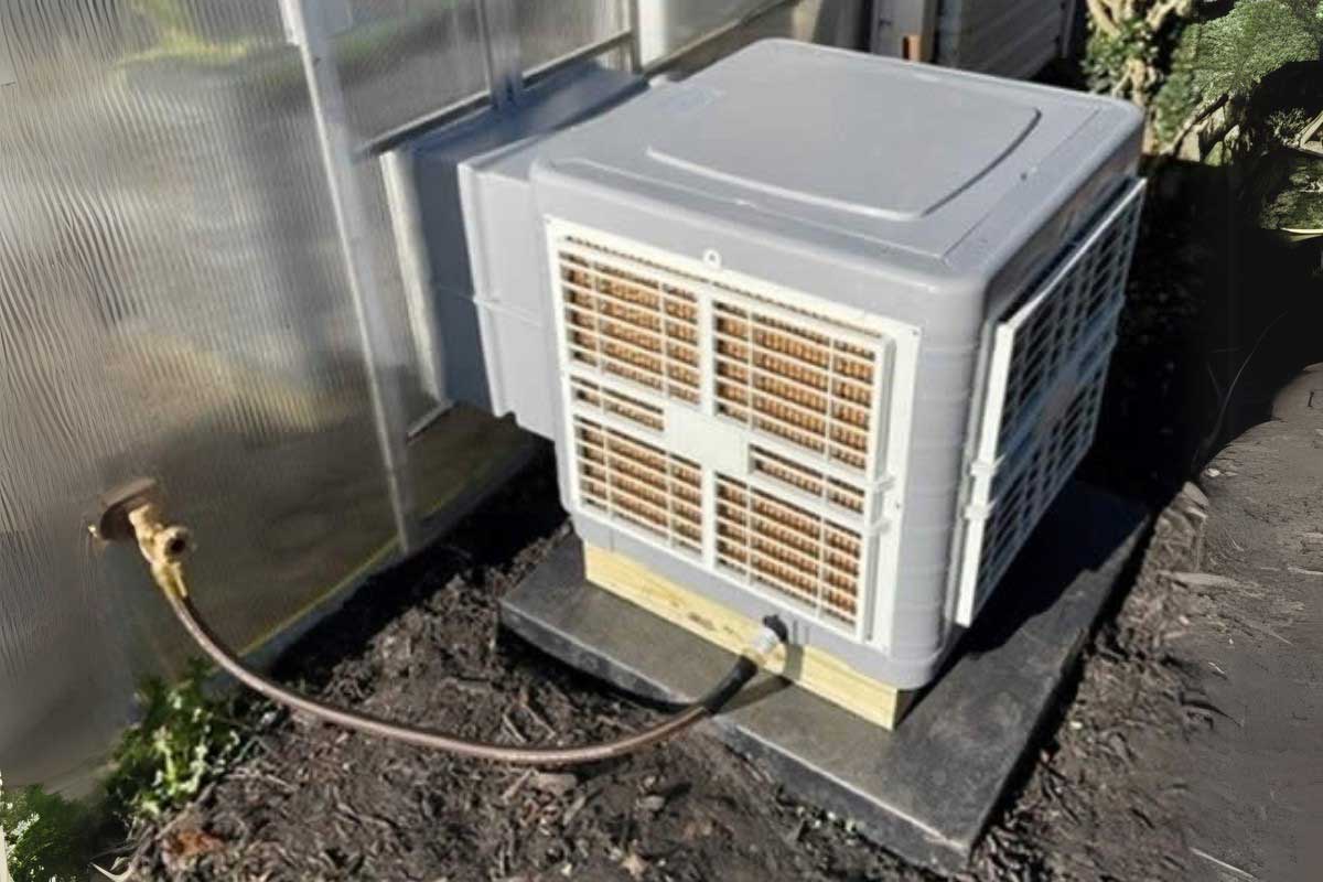 نصب کولر آبی روی زمین یکی از انواع کولر آبی