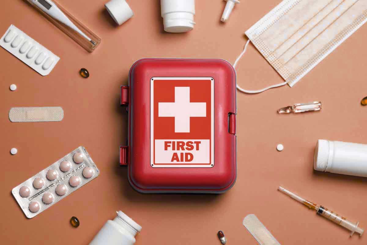 لوازم مورد نیاز برای جعبه کمک‌های اولیه کوله نجات
