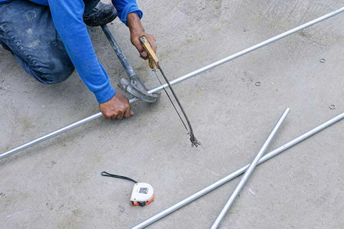 ضخامت و ابعاد لوله برق، یکی از پارامترهای مهم خرید