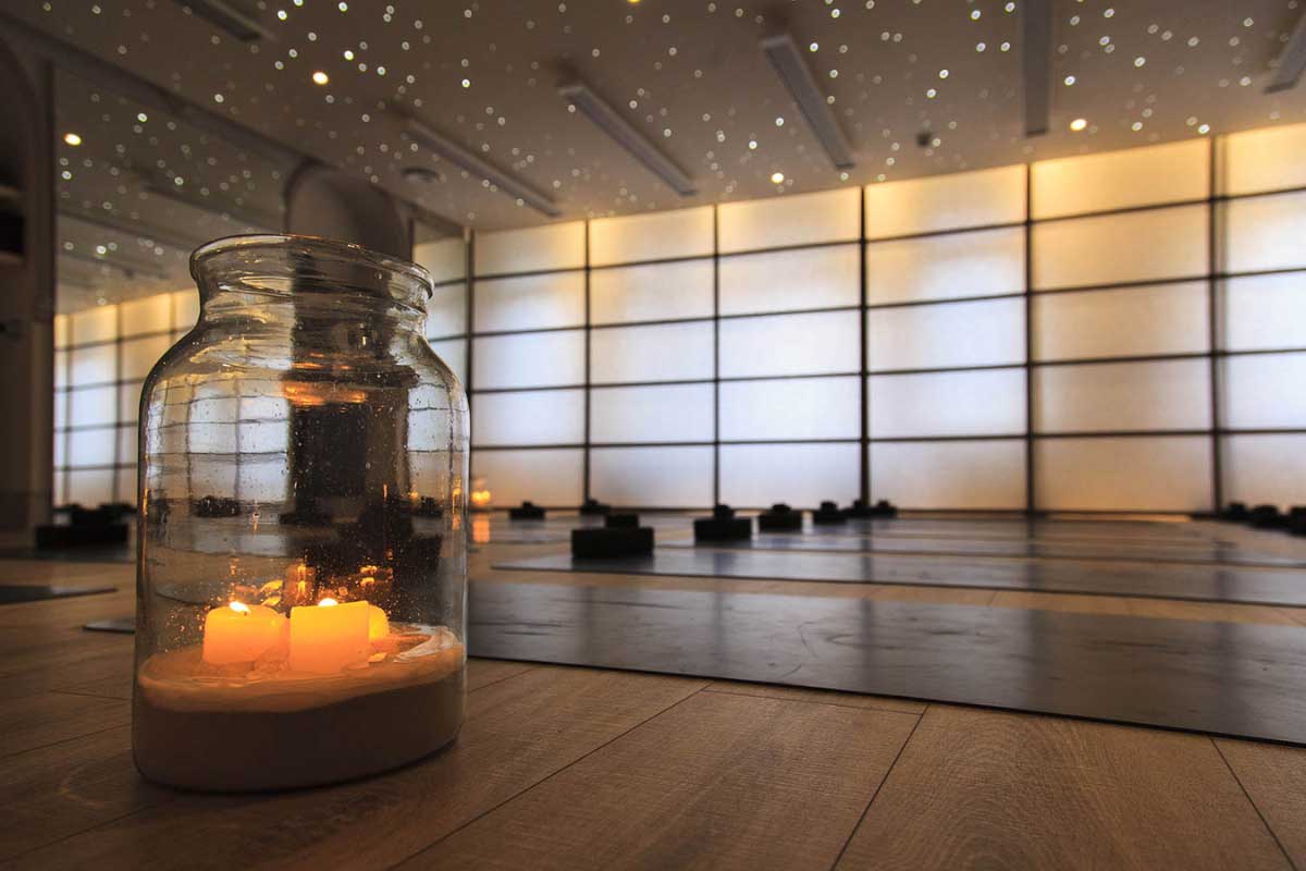 ایده نورپردازی اتاق یوگا